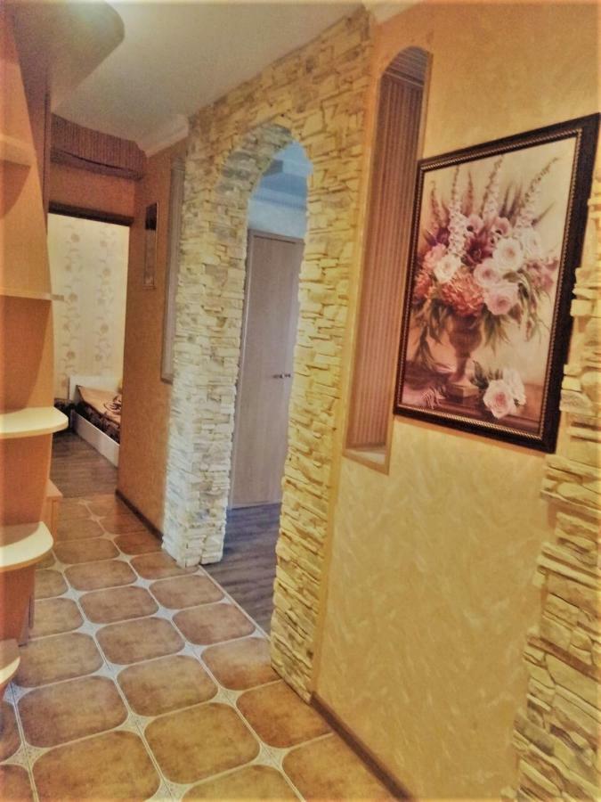 Семейные Апартаменты В Новом Районе У Софиевского Парка Uman Exterior foto